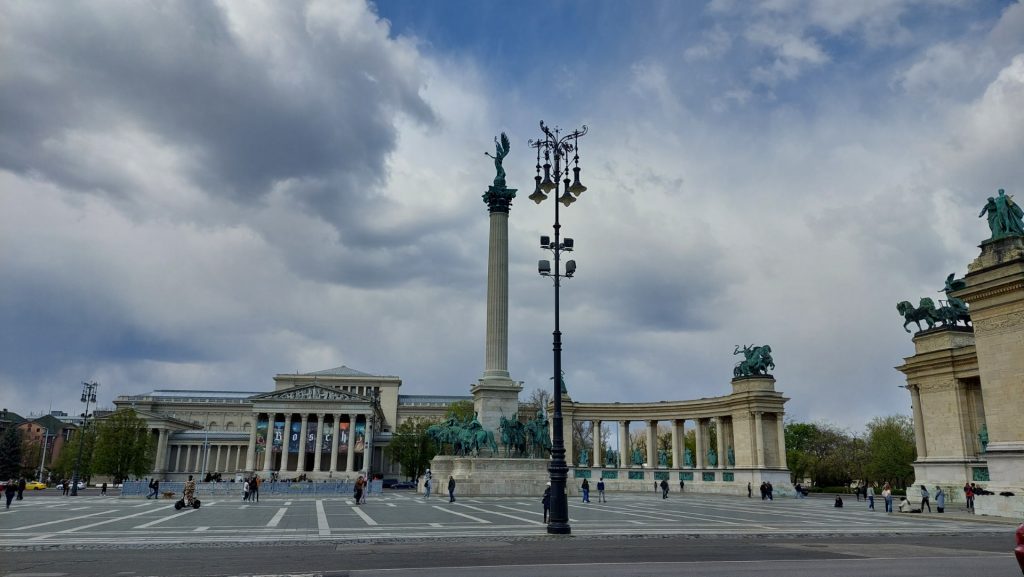 Heroes’ Square and the City Park